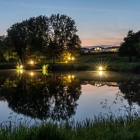 โรงแรมสโต๊คบายเนย์แลนด์กอล์ฟแอนด์สปา Leavenheath ภายนอก รูปภาพ