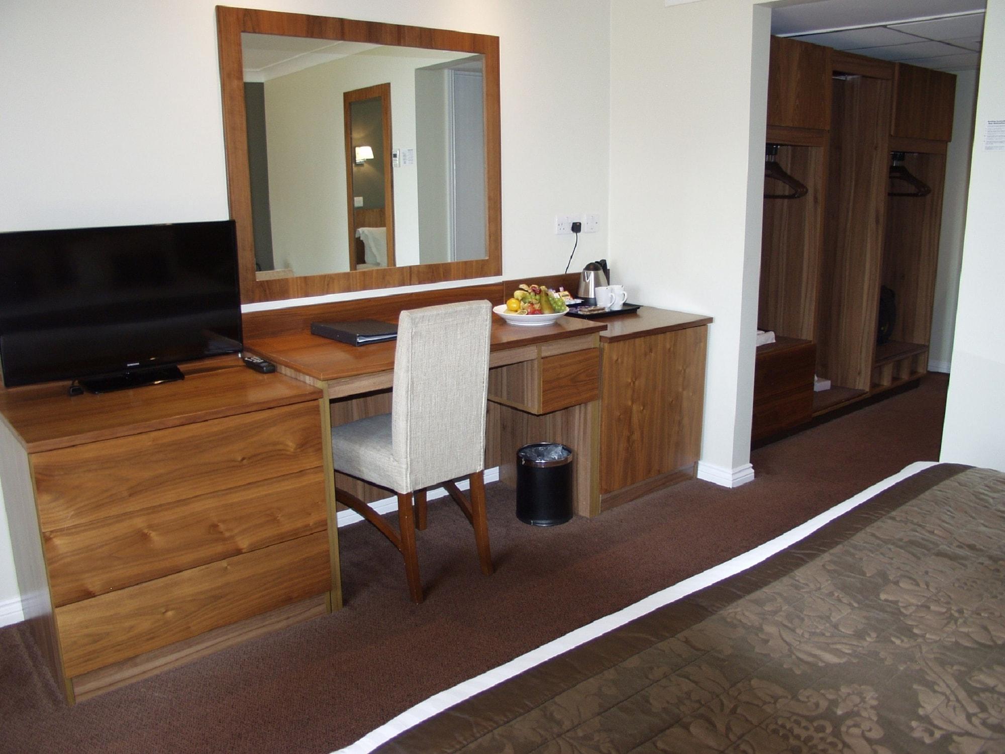 โรงแรมสโต๊คบายเนย์แลนด์กอล์ฟแอนด์สปา Leavenheath ภายนอก รูปภาพ