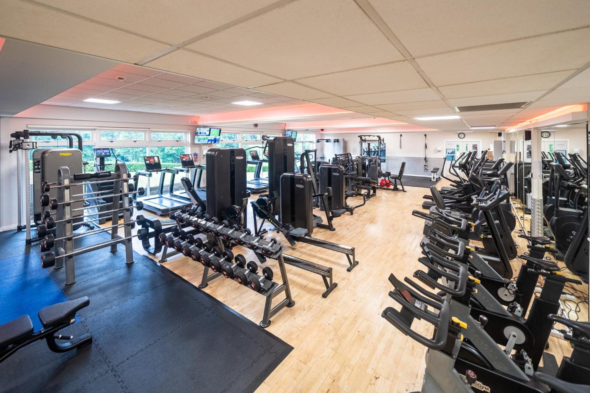 โรงแรมสโต๊คบายเนย์แลนด์กอล์ฟแอนด์สปา Leavenheath ภายนอก รูปภาพ