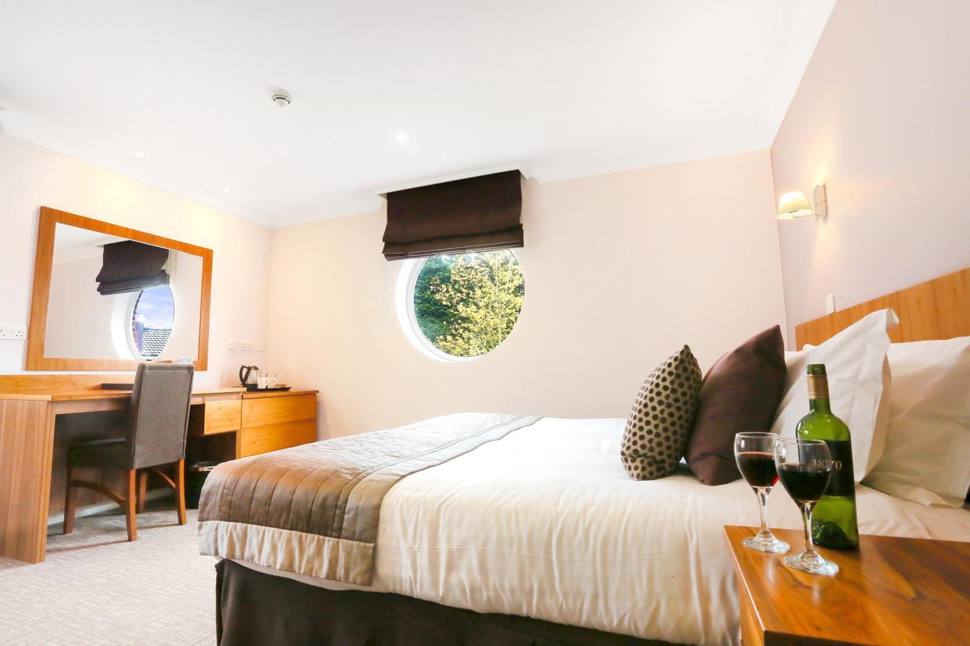 โรงแรมสโต๊คบายเนย์แลนด์กอล์ฟแอนด์สปา Leavenheath ห้อง รูปภาพ